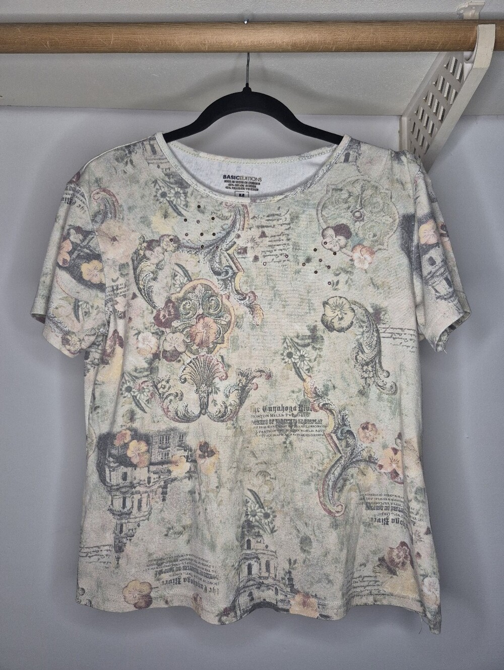 Basic Editions Y2K Graphic T-Shirt